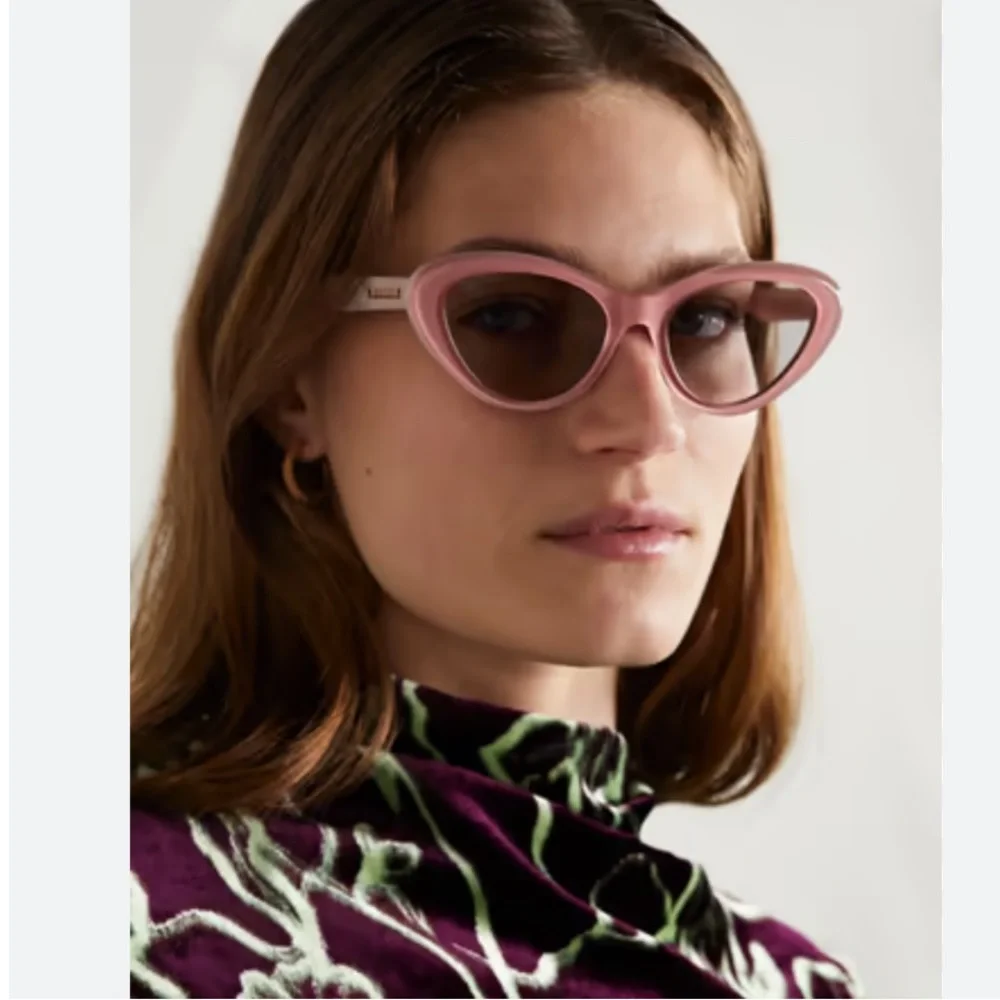 ‼️SOLD Gucci Sunglasses, gently preowned - Picture 5 of 8